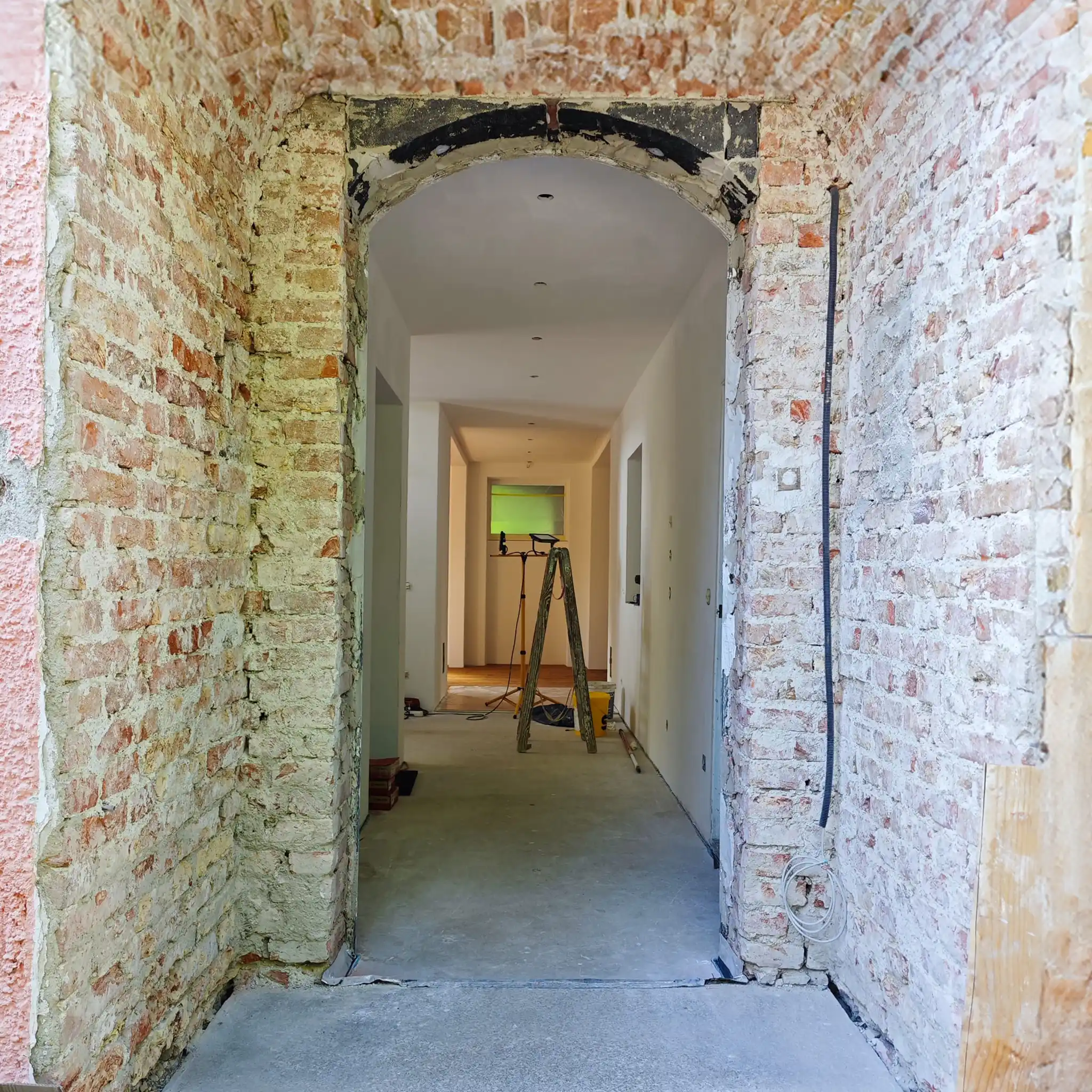 roholz_Haustuer-Rundbogen_vorher