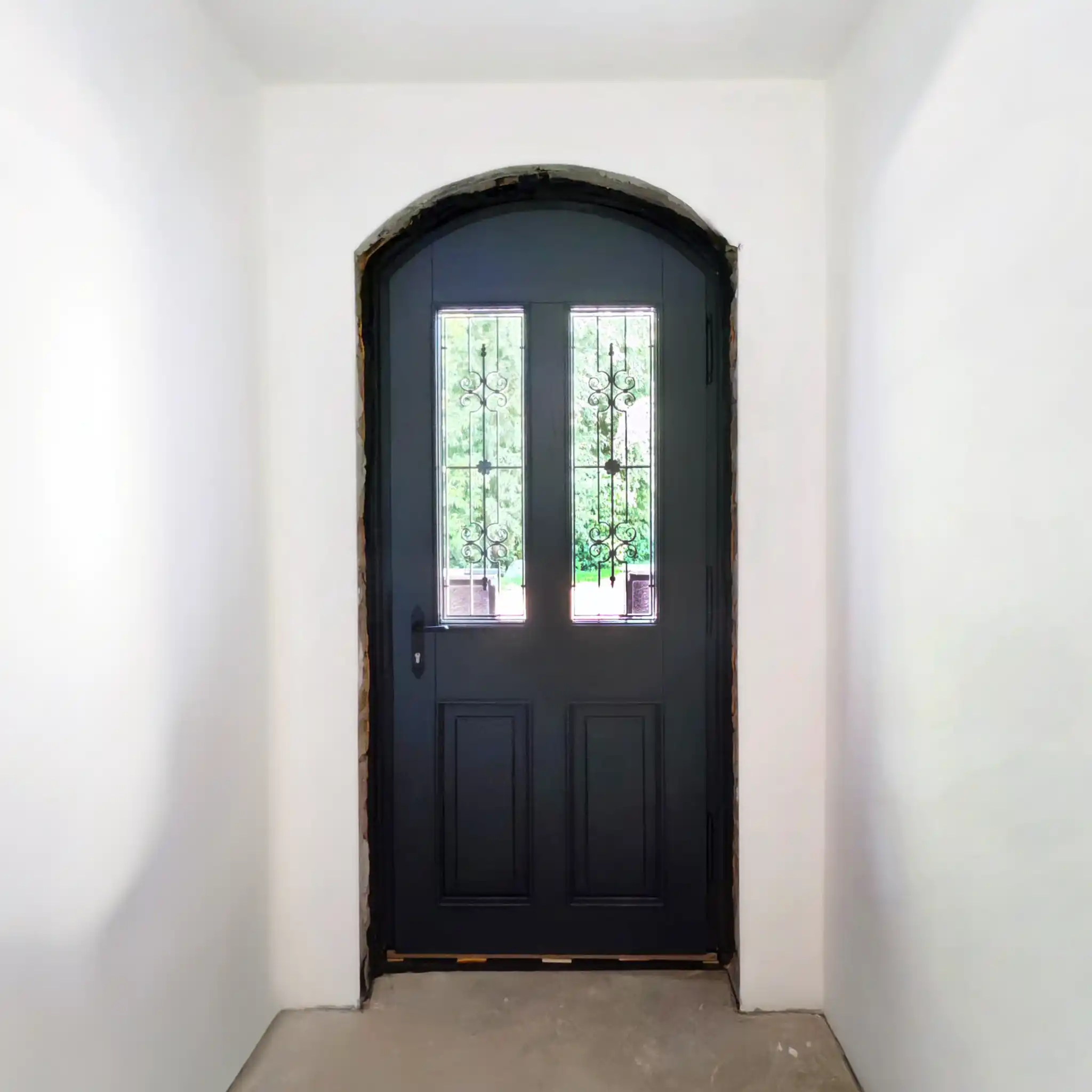 roholz_blaueHaustuer-Segmentbogen_innen