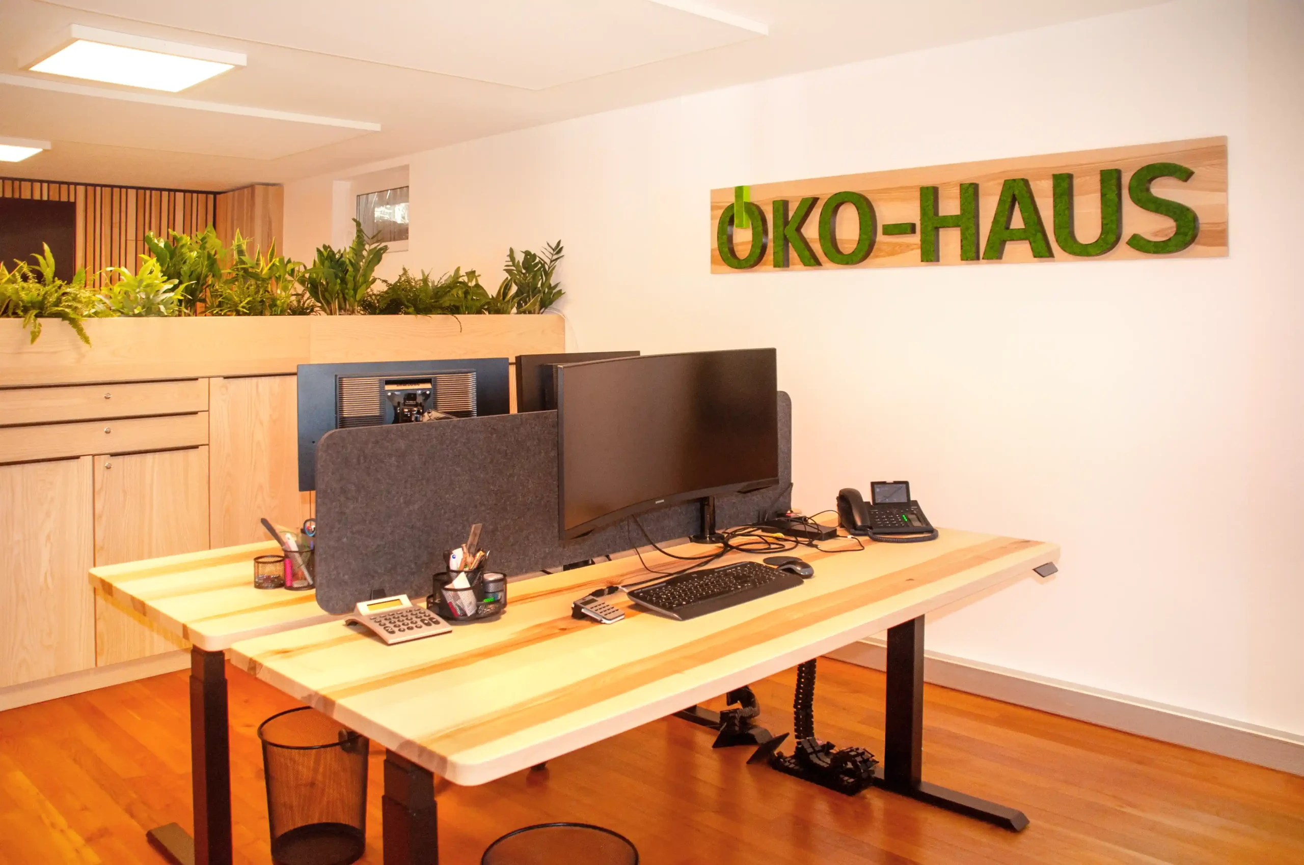 Vollholz-Tischplatte aus Esche