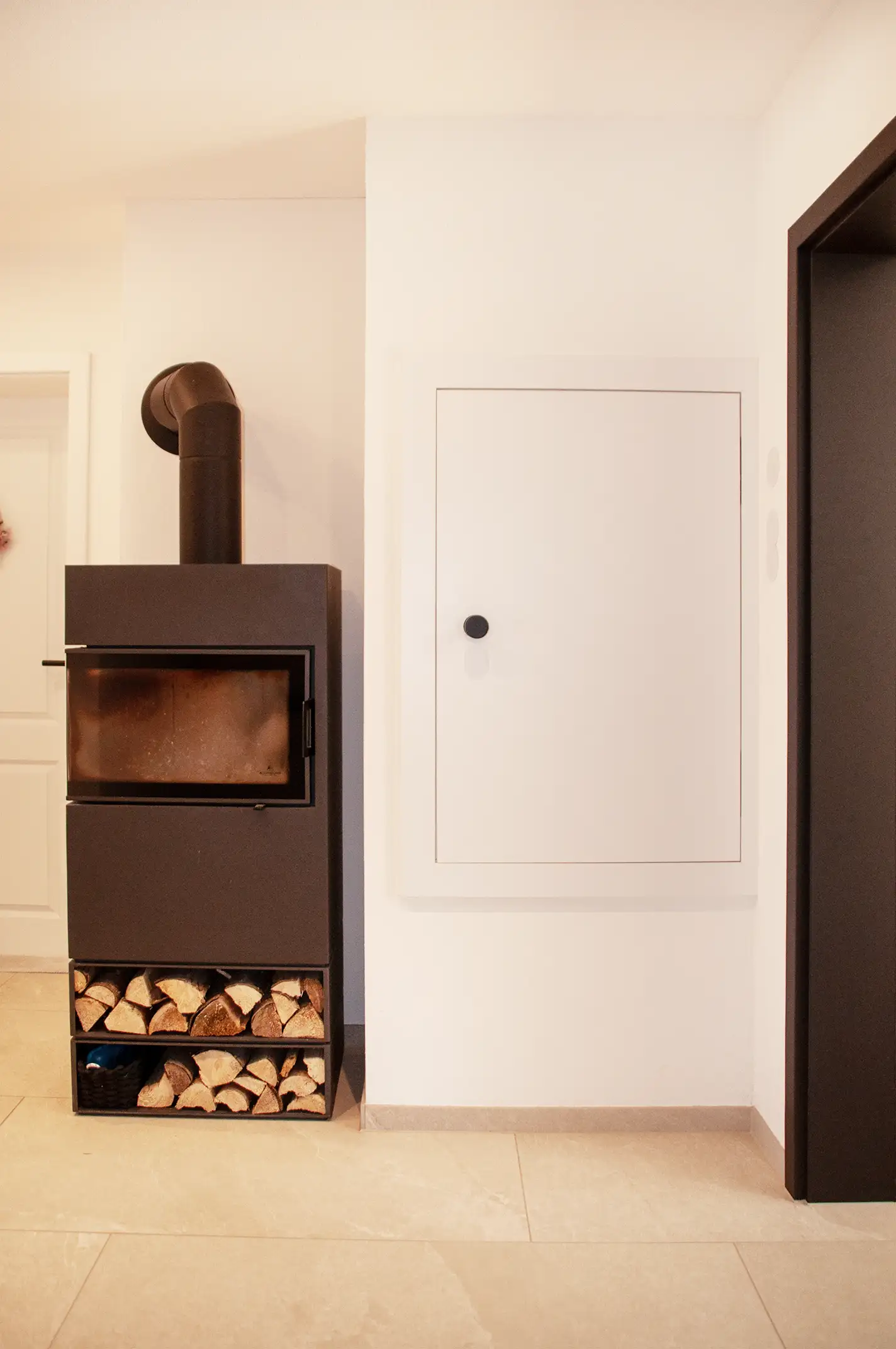 Türe für Brennholz-Lift