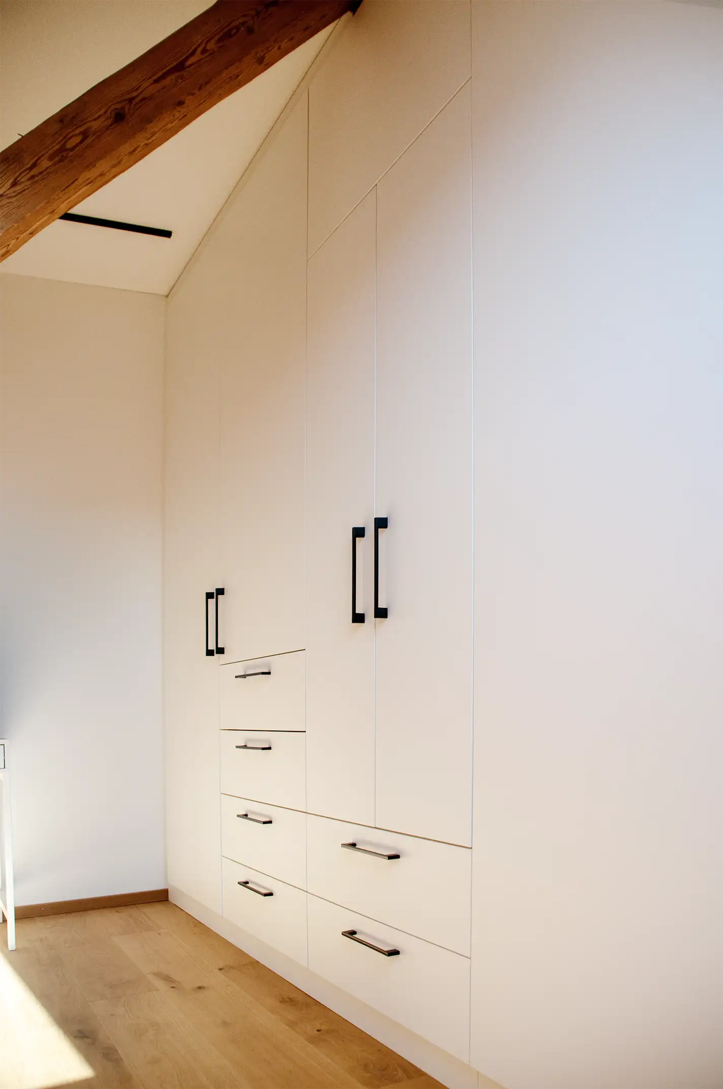 Schranklösung in Dachschräge