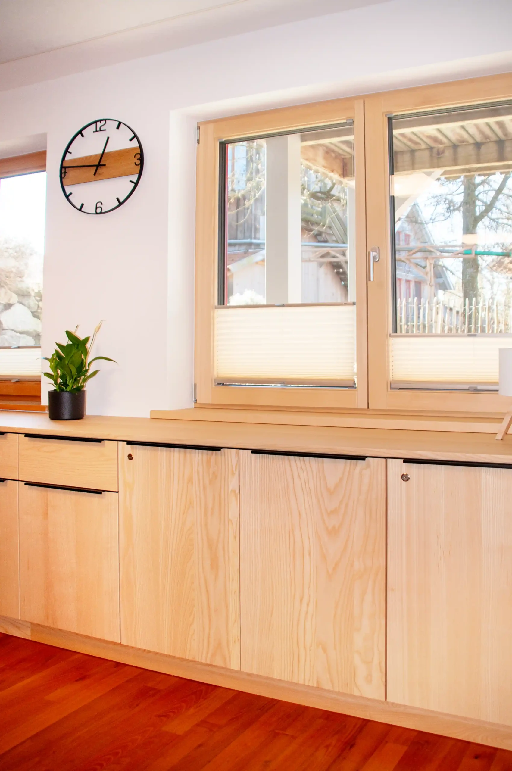 Vollholz-Büros für Untergeschoß